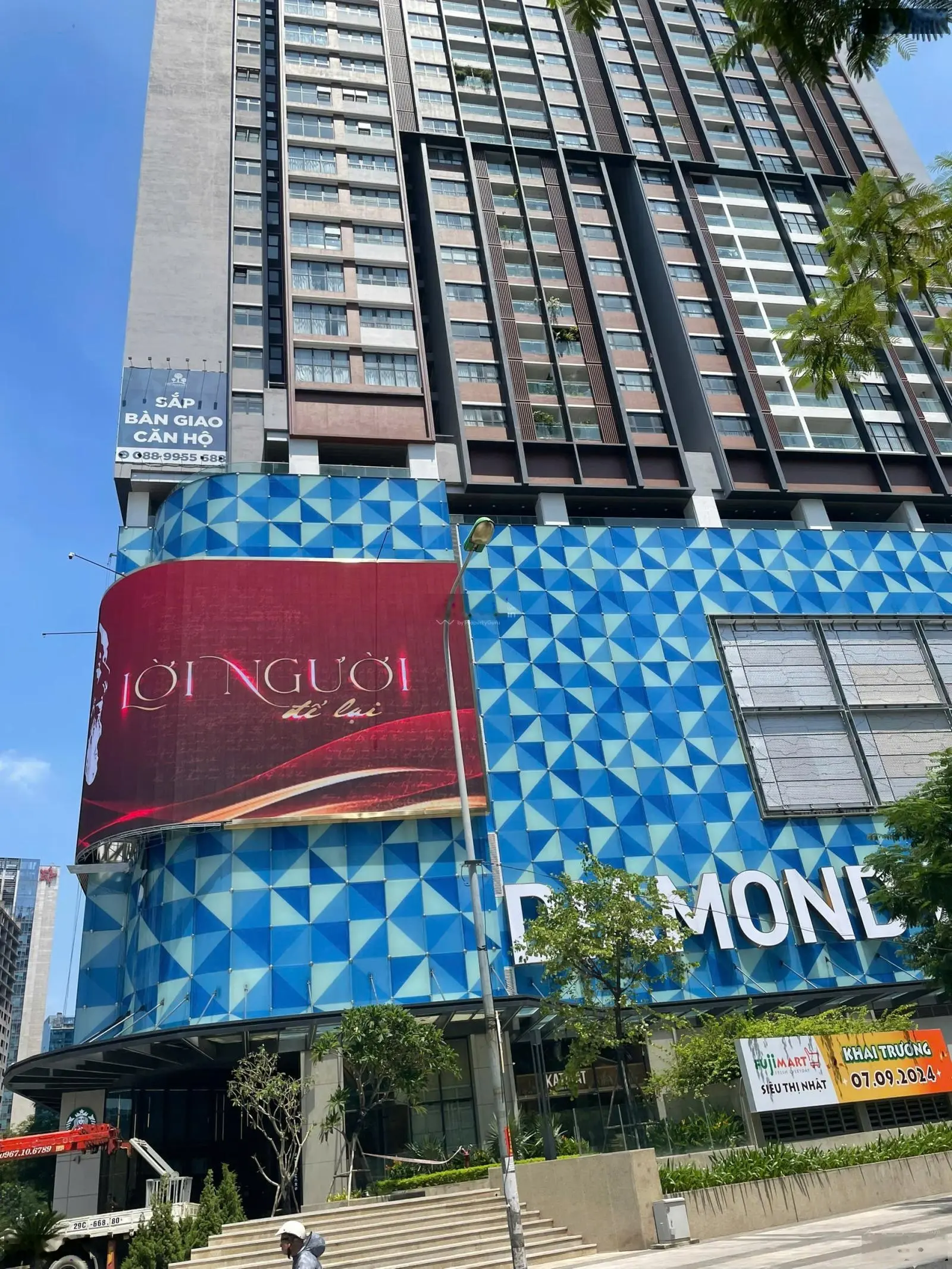 Bán căn hộ 4 phòng ngủ BRG Lê Văn Lương tầng trung có suất đỗ ô tô