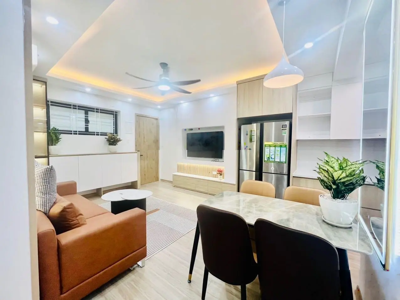 Chính chủ gửi bán căn hộ Nơ3 Bán đảo Linh Đàm, tầng thấp view thoáng, full nội thất 80m 3pn 2vs