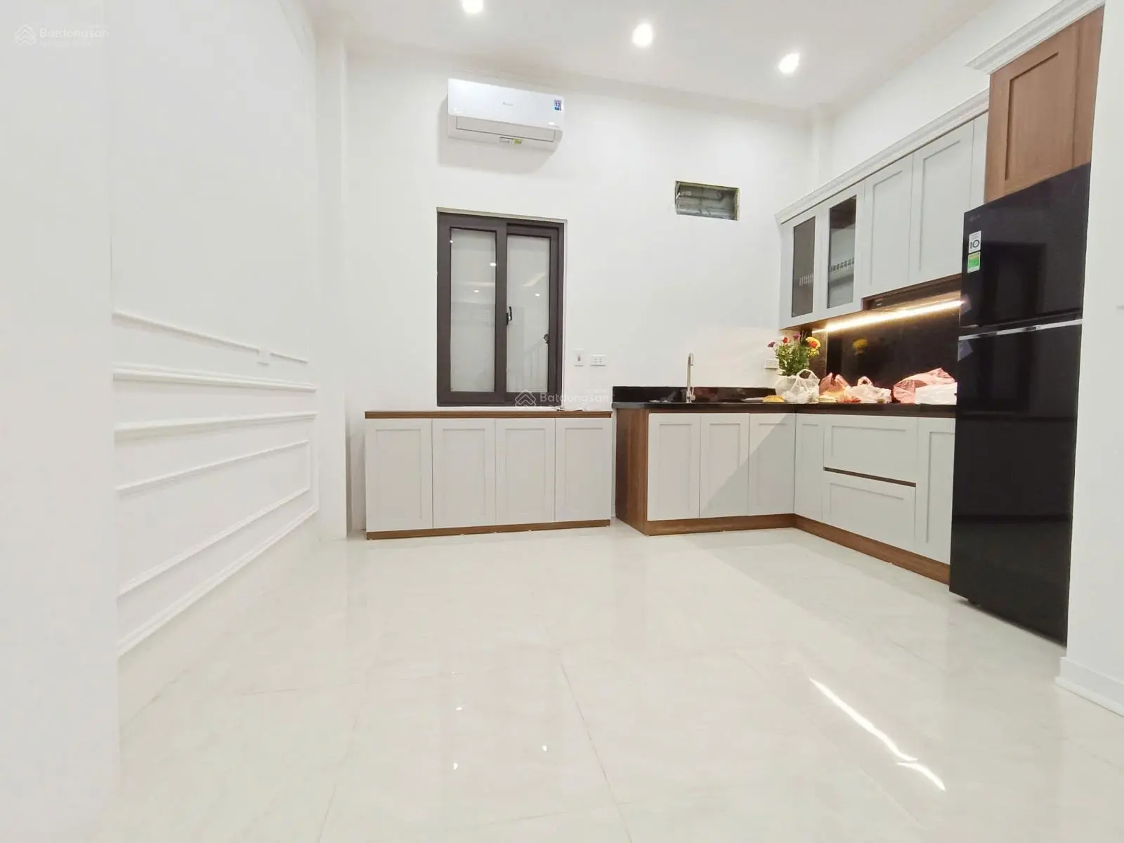 Bán nhà Phan Đình Giót 5 tầng, mt4.2m, ô tô đỗ cửa, dân xây kiên cố, full nội thất, 5 ngủ, 7.x tỷ