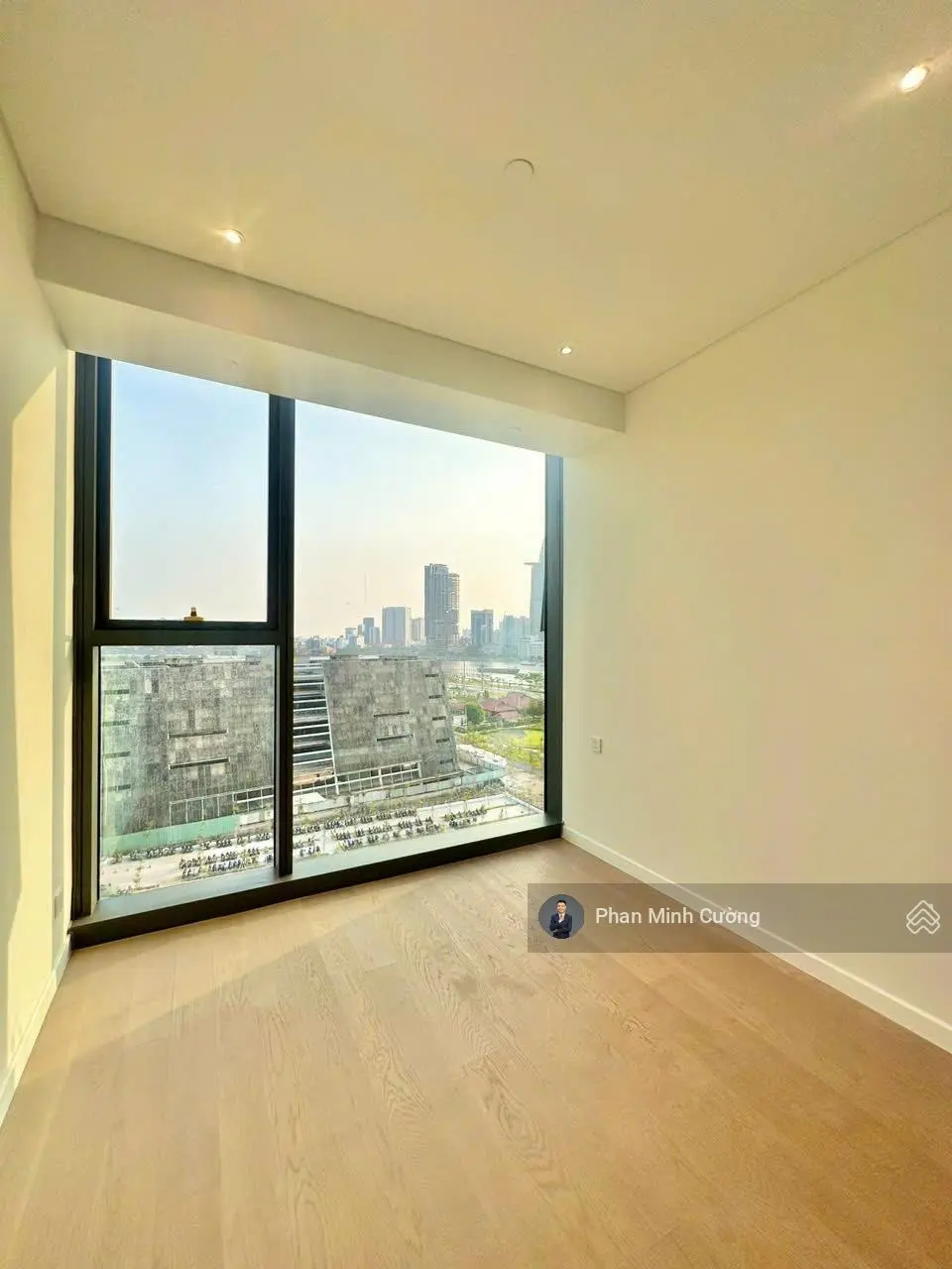 Căn 2 phòng ngủ giá tốt nhất hiện tại chỉ 15.5 tỷ view trực diện Quận 1