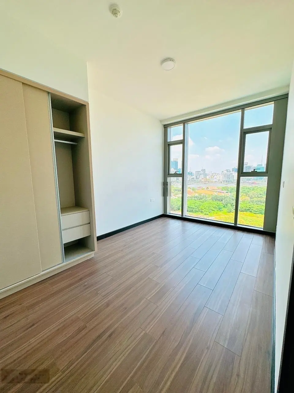 Siêu hot 1 phòng ngủ 64m2 view sông Quận 1 giá chỉ 8,5 tỷ all in, LH: 0708 899 *** Hoàng Phú