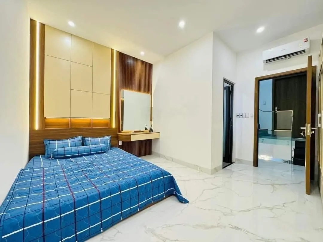 Bán liền nhà đẹp Tôn Thất Thuyết Q.4 70m2 4PN