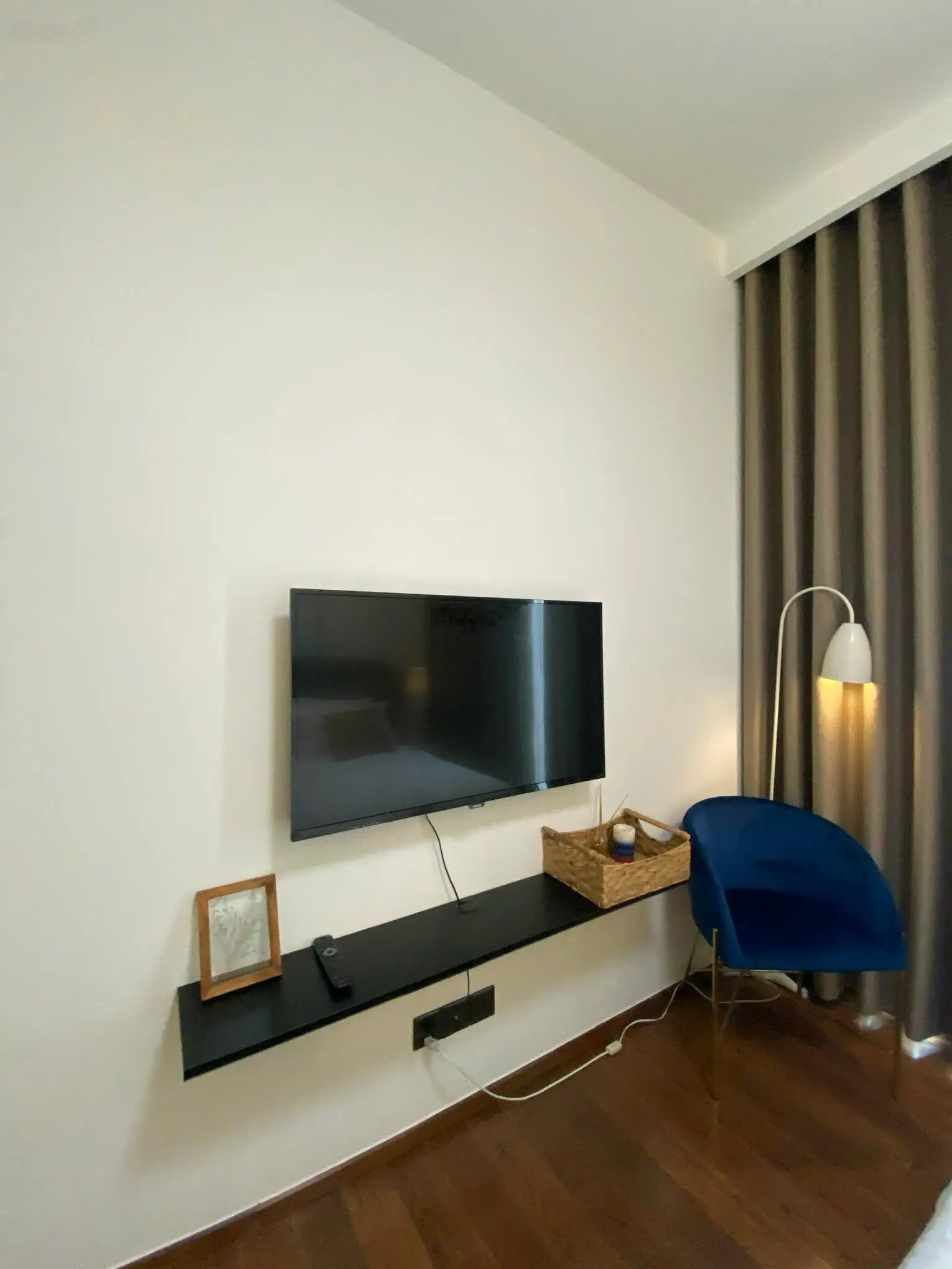 D'edge Thảo Điền: 2 bedr - 94m2, Full nội thất. Giá 8,5 tỷ, cam kết rẻ nhất TT. Xem căn hộ 24/7