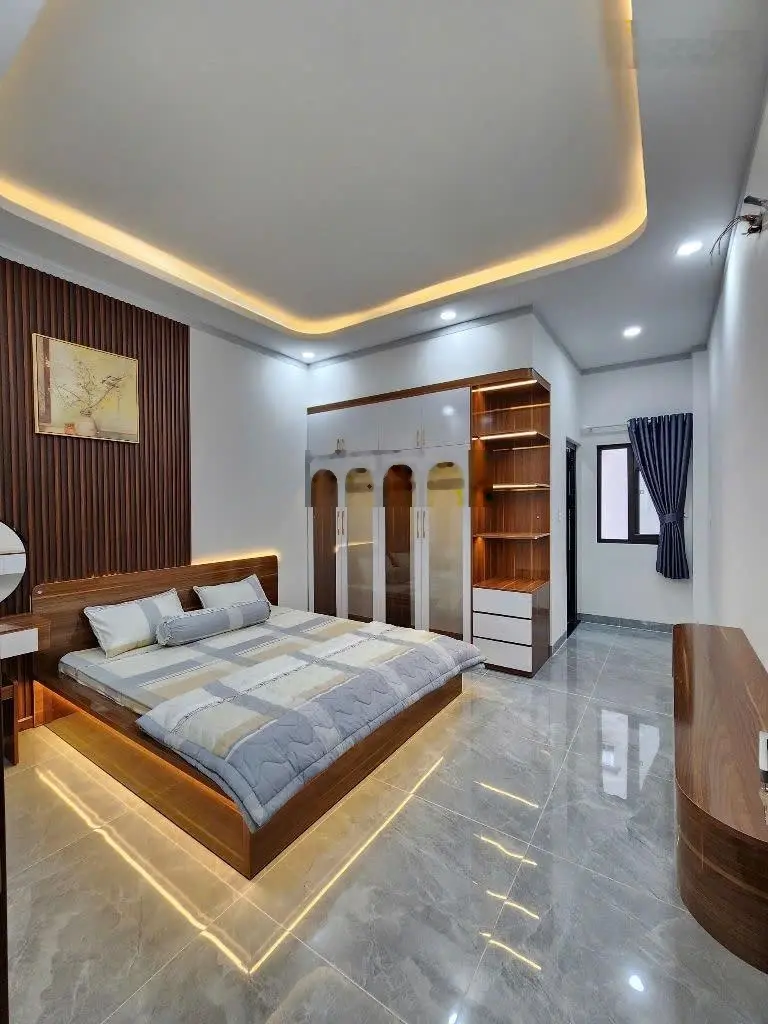 Nhà full nội thất gần trung tâm y tế Dĩ An, đường 13m thông