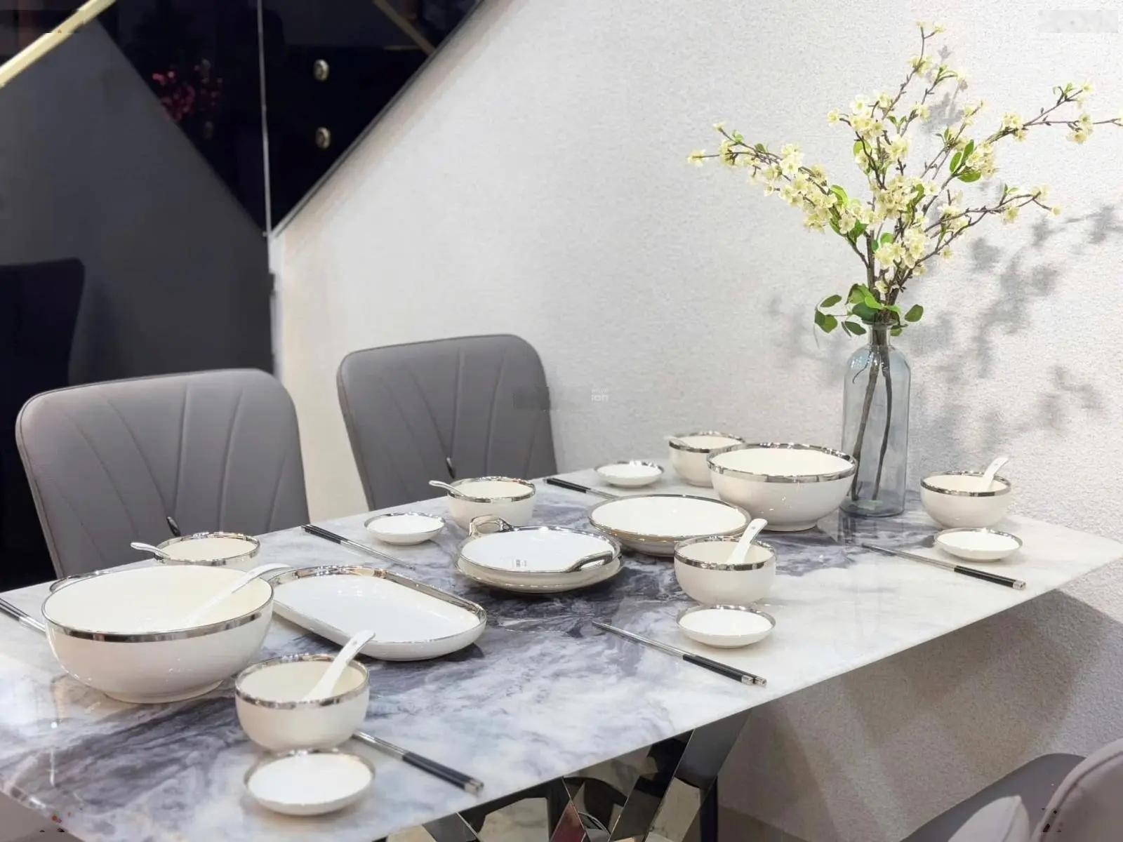 Nhà 3 tầng 3 mê full nội thất cao cấp đường 5m5 Hoà Minh 22