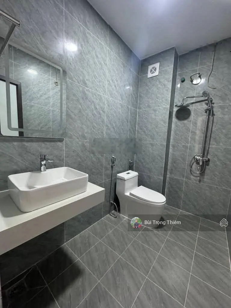 Bán nhà mới đẹp 6 tầng thang máy gara ô tô ở Bát Khối, Long Biên mặt ngõ ô tô tránh giá hạt dẻ