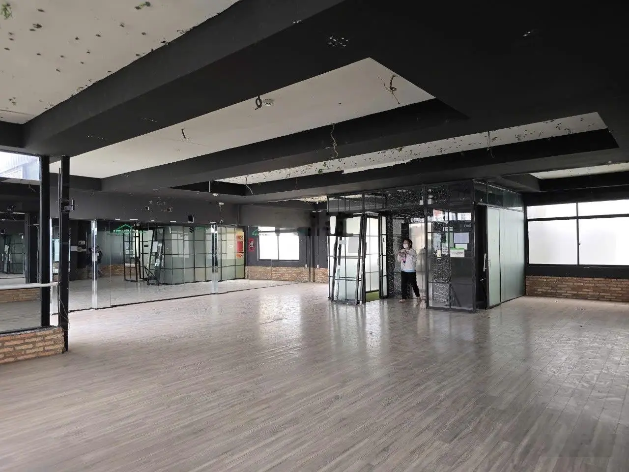 Cần bán nhà mặt phố giá 53 tỷ VND tại Bình Thạnh, Hồ Chí Minh sẵn thang máy cho thuê 130tr/tháng