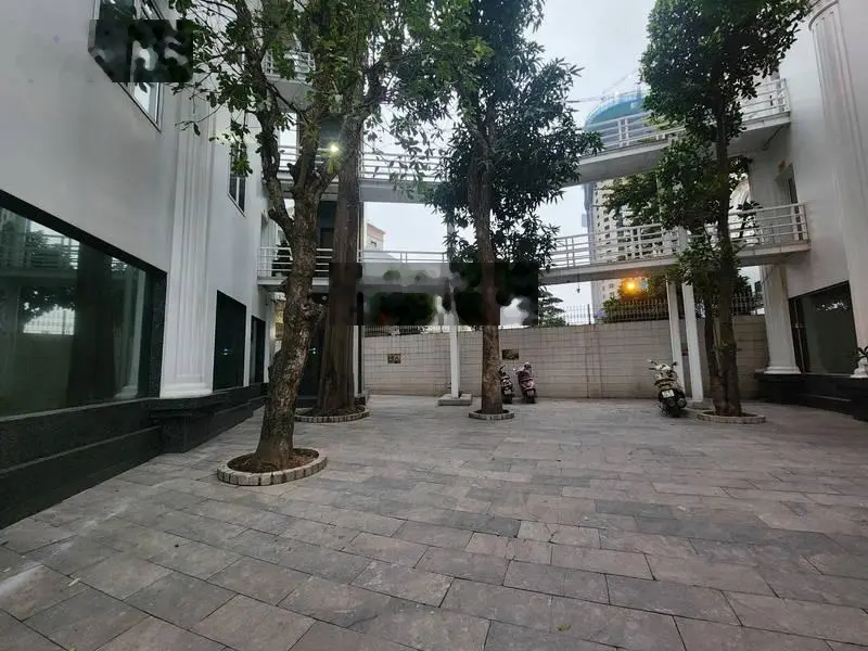 Bán BT LK Trần Thủ Độ, Hoàng Mai, Hà Nội. Diện tích 723m2, mặt tiền 40m. Giá nhỉnh 100 tỷ.