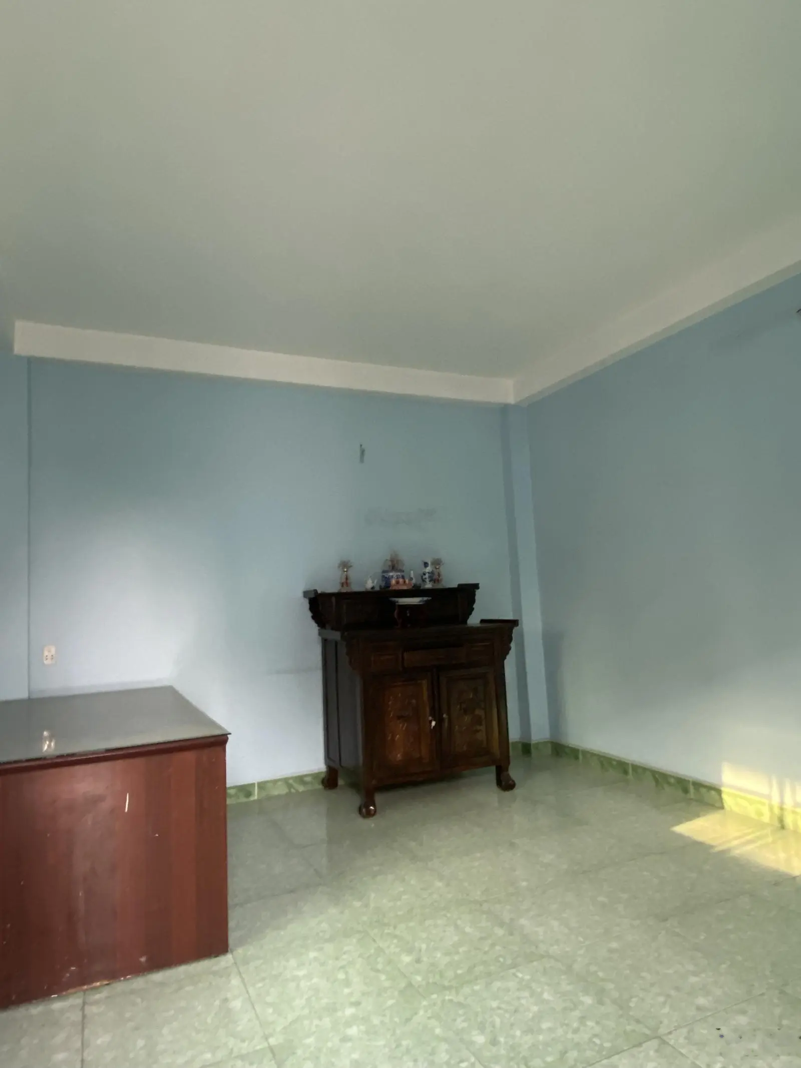 Bán dãy trọ lầu trệt + nhà 3 lầu giá rẻ tại TP Dĩ An Bình Dương