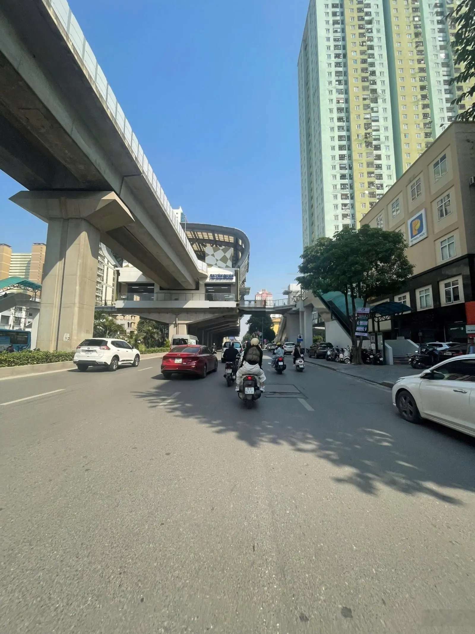 Bán nhà liền kề Quang Trung, kinh doanh, vỉa hè, ô tô tránh, 75m2, 5 tầng, giá 15 tỷ 9