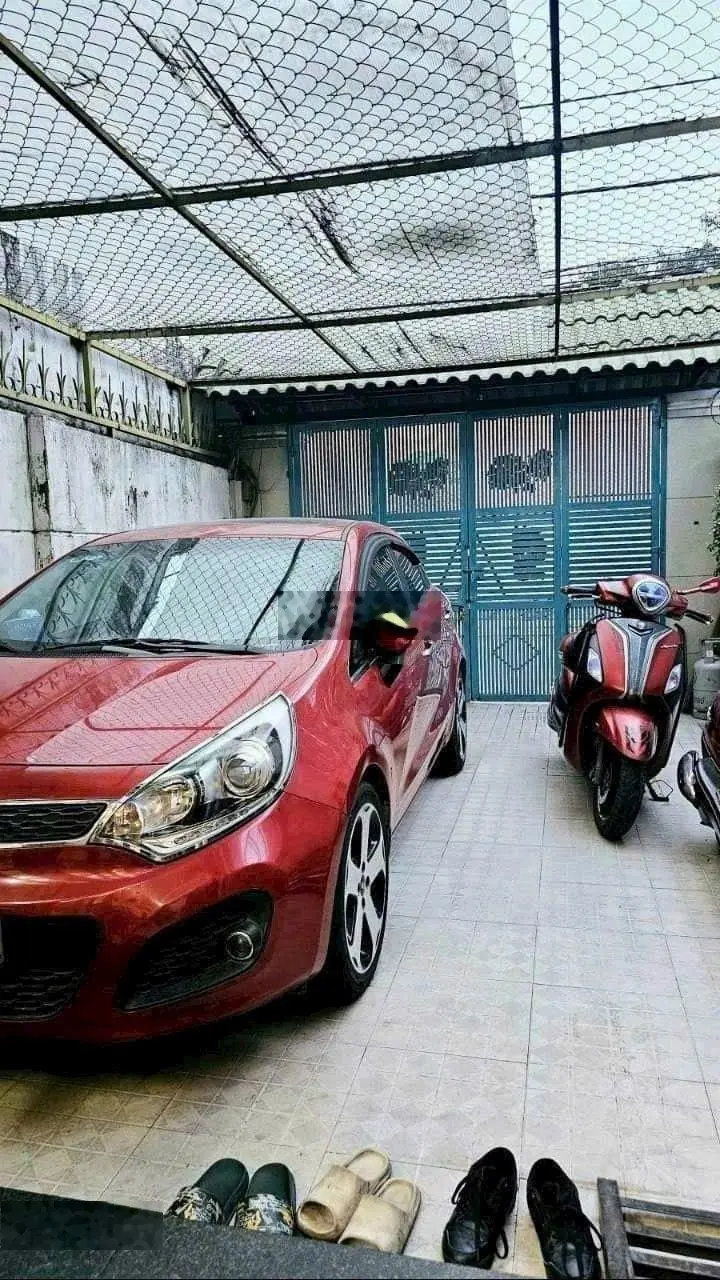 Nhà măt tiền kinh doanh 4 tầng 4,2x22m2 TRƯỜNG THỌ, THỦ ĐỨC
