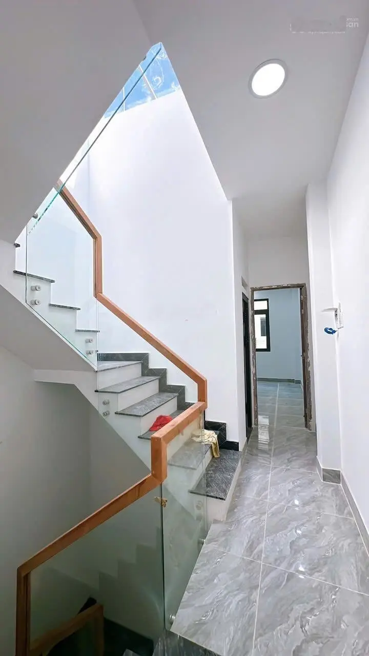 Xe hơi đỗ cửa- 4 Tầng- Khu đường số F4Q4 - 2 MT hẻm trước sau- Giá 7t850