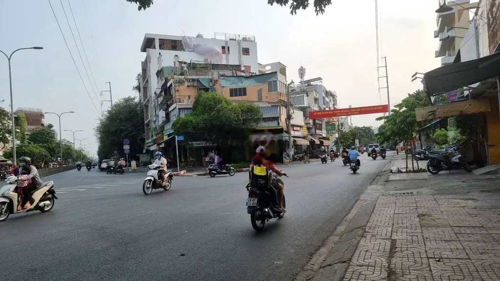 Chỉ 20 5 tỷ Nhà MTKD ngang 5.2m lề 5m Bình Thới kế khu hành chính Q11