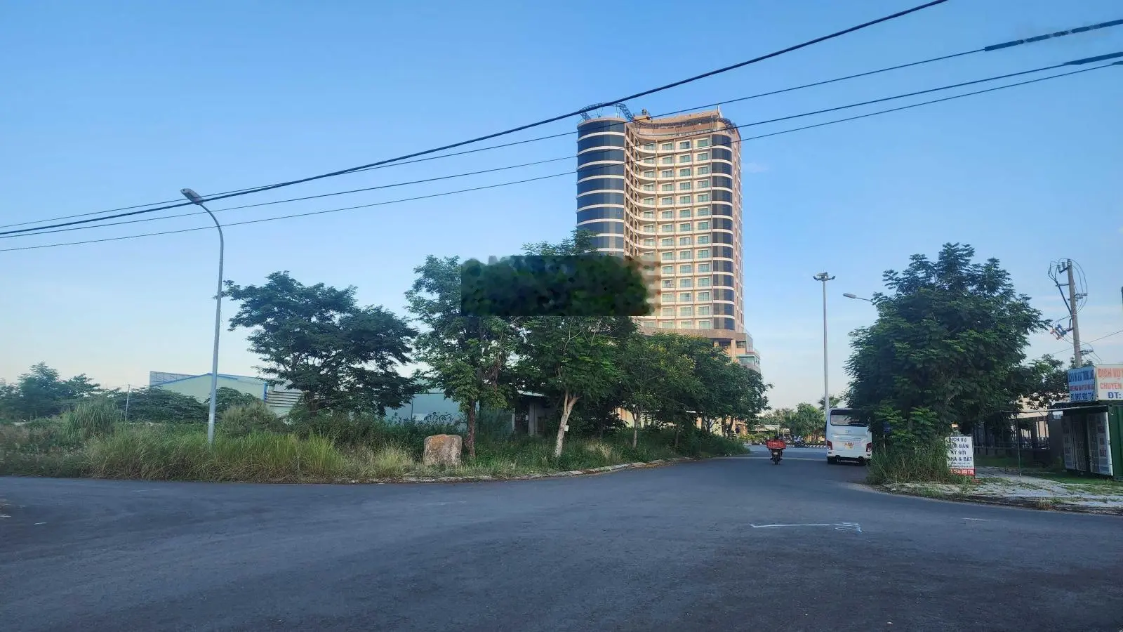 Lô hai mặt tiền đường Ngô Thì Hiệu và Trần Sâm