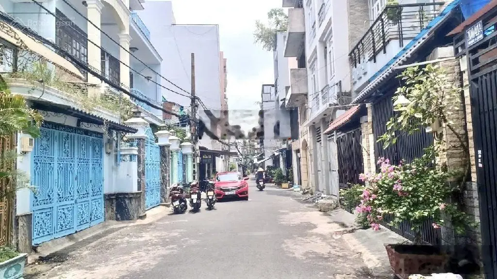 Hẻm 8m thông, 4.5x28m, 17 tỷ, đường Lý Thường Kiệt, Tân Bình.