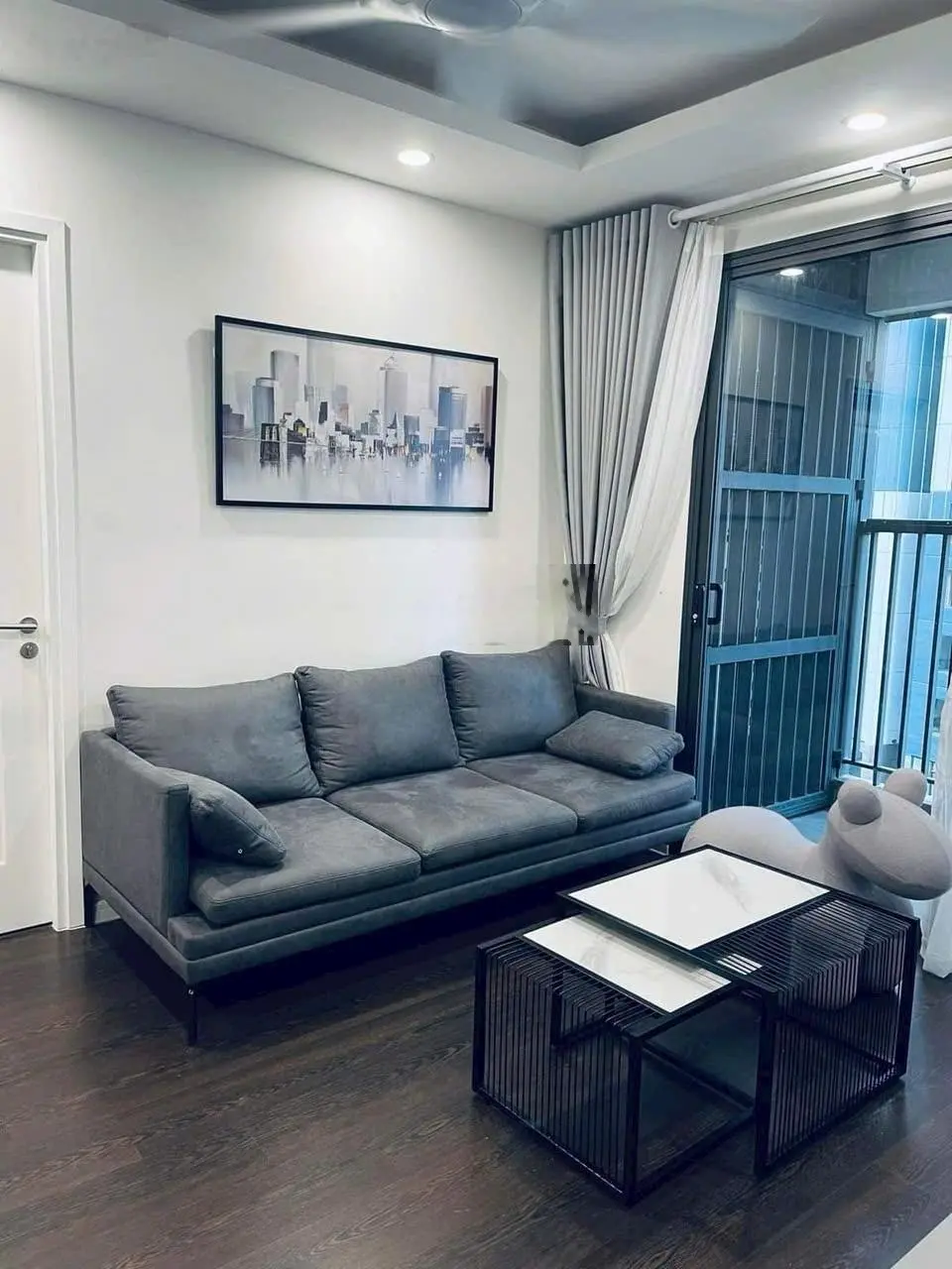 Sở hữu vị trí đẹp tại 423 Minh Khai, Imperia Sky Garden có pháp lý rõ ràng, tiện ích đầy đủ
