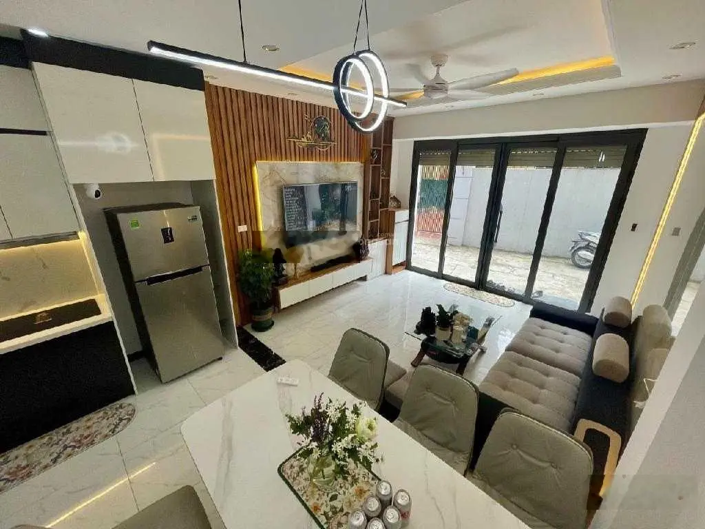 Chính chủ bán nhà Bồ Đề, Ái Mộ nhà đến 7 tầng thang máy ngõ oto siêu đẹp siêu hiếm