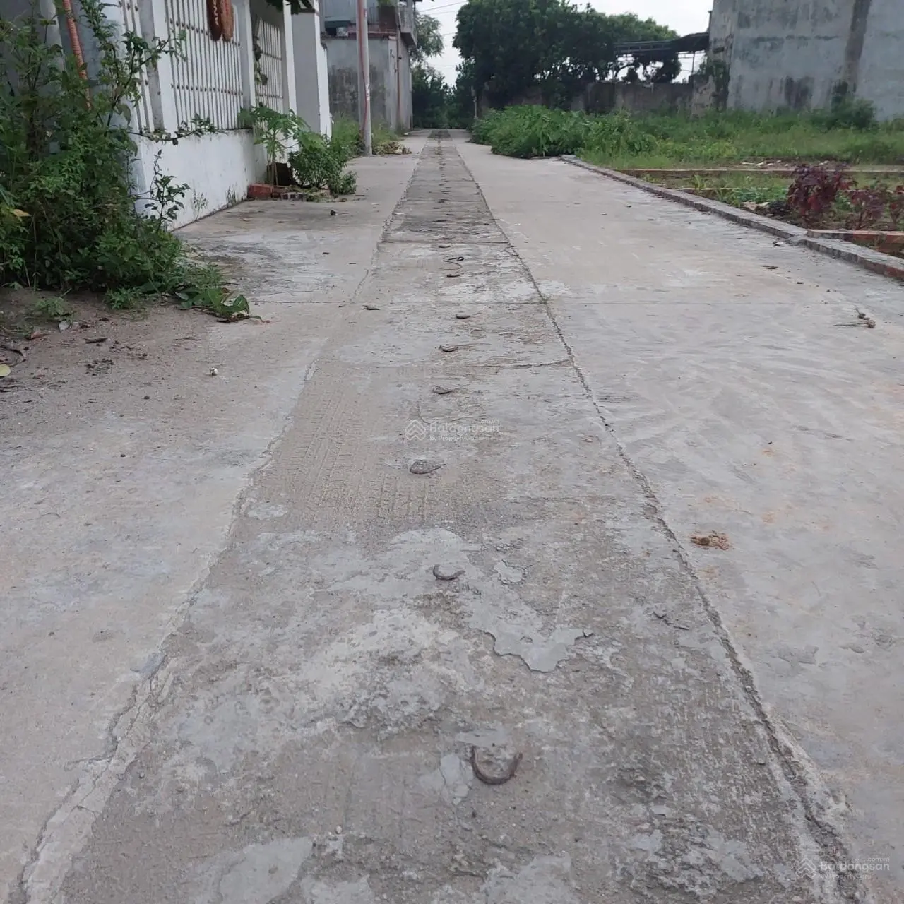 Bán đất tổ 10 TT Quang Minh full thổ cư ngõ ô tô vào đất 52m2, 31 tr/m2
