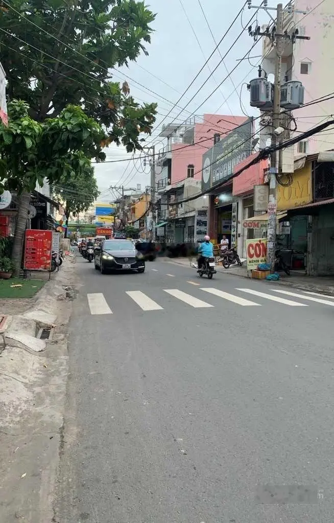 Bán nhà Mặt Tiền Thạch Lam, Chỉ 73TR/M2, Khu Vực Kinh Doanh Sầm Uất, 240m2,Đường nhựa15m
