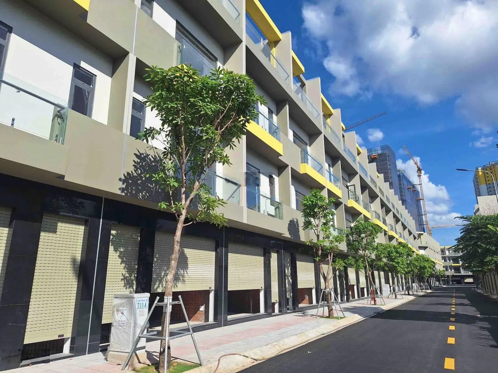 Bán Shophouse 4PN, 3WC tại Bcons City, đường Thống Nhất, Dĩ An, 7,5 tỷ VND