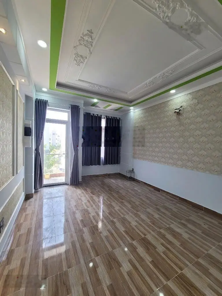 Nhà hoàn công gần làng đại học quốc gia HCM