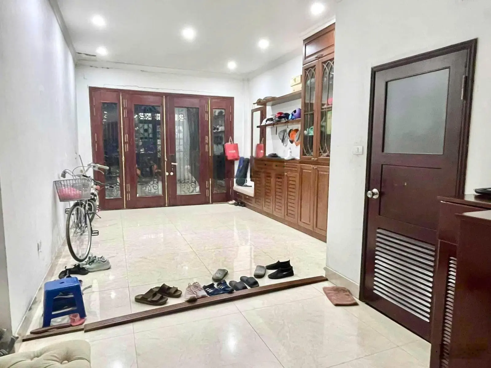 Bán Nhà Phân Lô Đẹp Tại Quần Ngựa - Ba Đình - 23.5 Tỷ