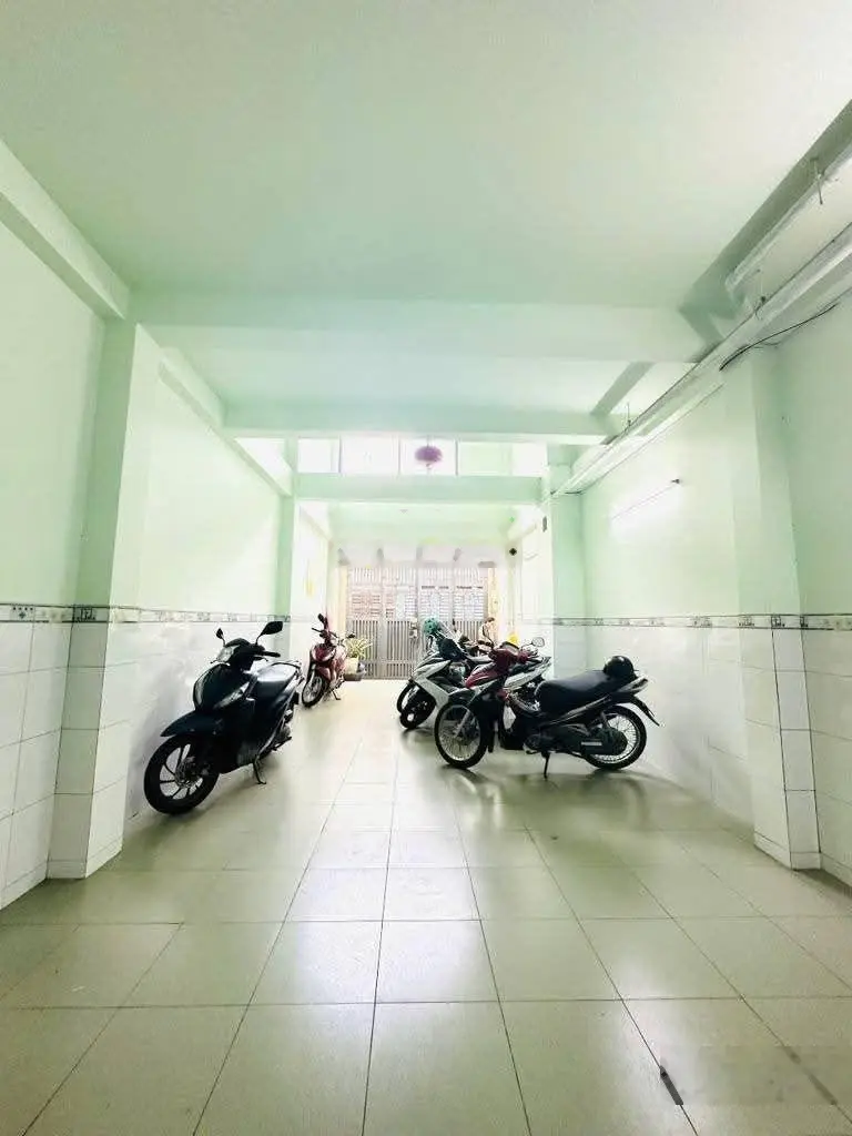 CĂN HỘ DV, D Thu 40tr/1th, Giáp B Thạnh, HXH, Sát Ph V Đồng * 76m2*5Tầng * Hơn 10 Tỷ xíu
