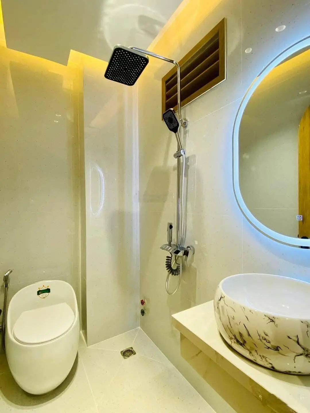 Bán nhà ở đường Sư Vạn Hạnh, phường 10, quận 10 diện tích 64m2 sổ hồng