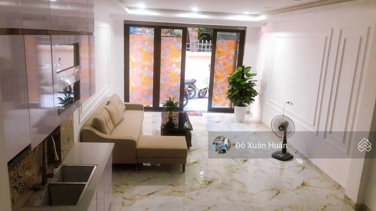 Chính chủ bán nhà Ngọc Hà cạnh bên Lăng Bác, 40m2 5 tầng lô góc mới đẹp long lanh, full nội thất