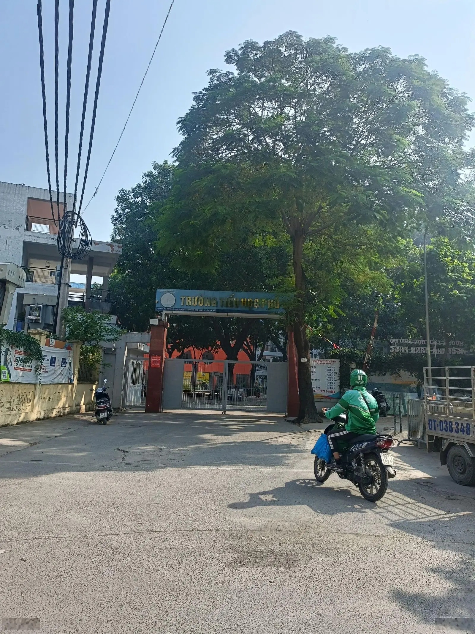 Siêu đẹp rẻ - mảnh đất vàng phú đô ô tô 7 chỗ đỗ cửa vào nhà, ngõ thông, sát mặt phố - giá đầu tư