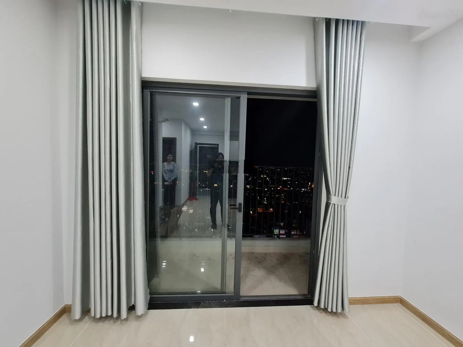 Chủ gửi bán gấp căn 2PN2WC - Có ban công - Bcons Garden. Giá 1ty650 trọn thuế phí. View siêu đỉnh
