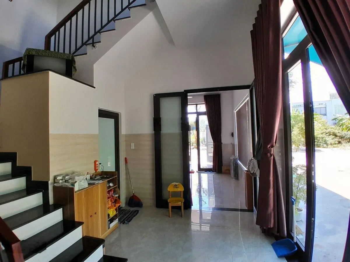 Nhà 3 tầng, đường Quách Thị Trang, kẹp vệt cây xanh, tiện KD, 6.1 tỷ
