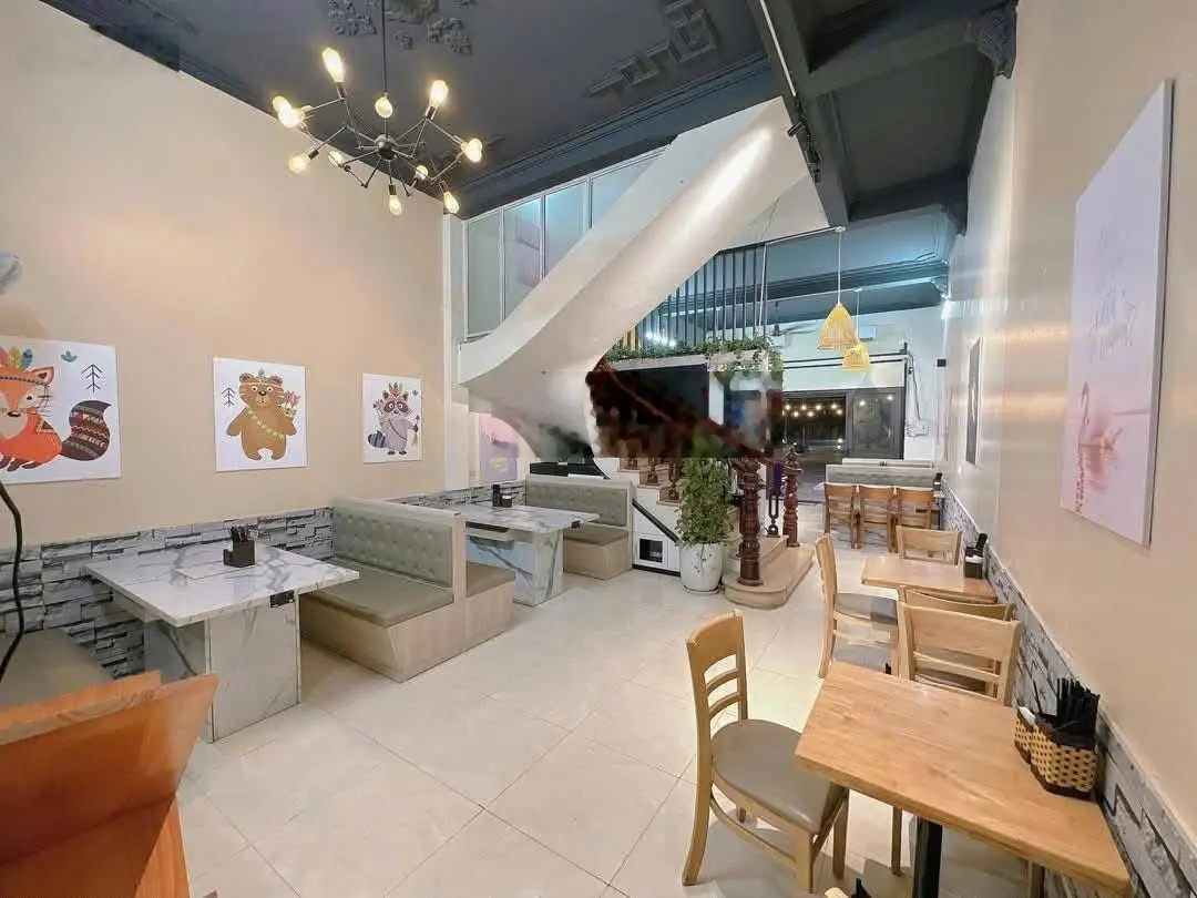 Bán nhà 3 tầng 95m2 đường nguyễn tất thành liên bảo đối diện trường nghề việt đức vị trí vàng