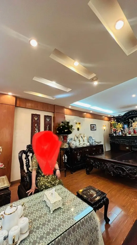 BÁN NHÀ MẶT PHỐ - HUỲNH THÚC KHÁNG - 90 M 5TẦNG LÔ GÓC 3 MẶT ĐƯỜNG