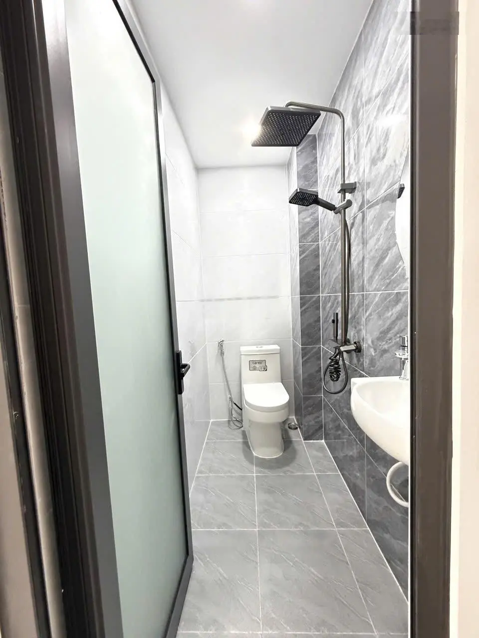 Chủ gửi - nhà diện tích lớn - xinh xinh mới lên sóng - ra đường Thống Nhất - hỗ trợ ngân bàng