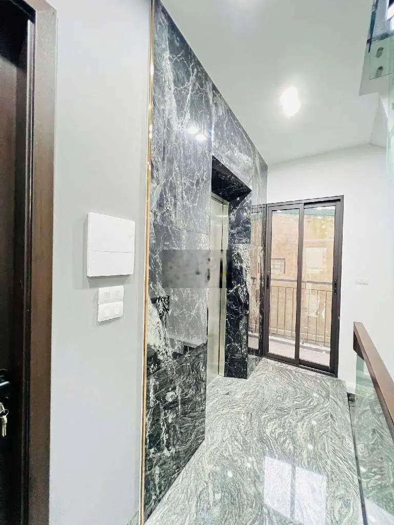 lô góc, gara ô tô 7 chỗ, 7 tầng thang máy, 5 phút sang phố cổ
