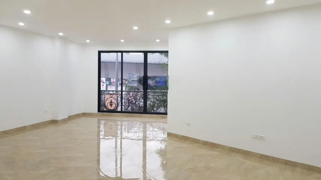 Mặt phố - Trần Khát Chân - kinh doanh đỉnh - vỉa hè rộng - thang máy