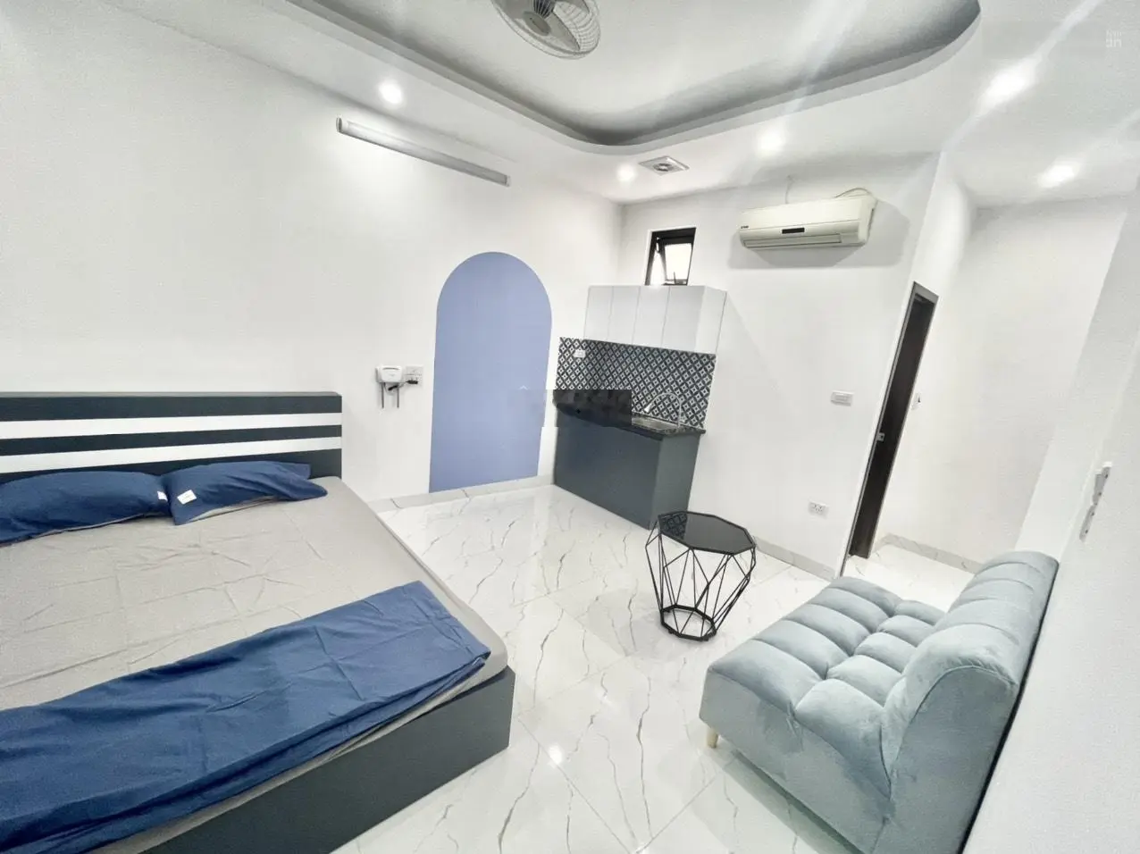 Bán chung cư mini phố Nguyễn Hữu Thọ, Ngọc Hồi, DT 100m2x7T mới tinh 24 phòng giá 17.9 tỷ