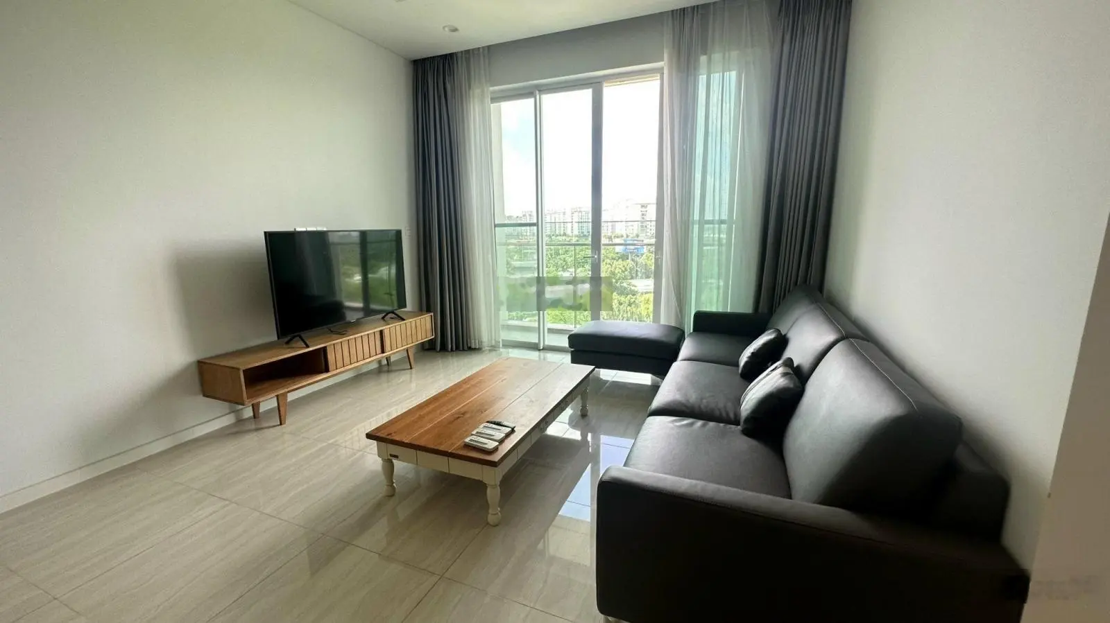 Bán rẻ căn hộ Sadora, 92m2, 2PN, full NT. View Q1