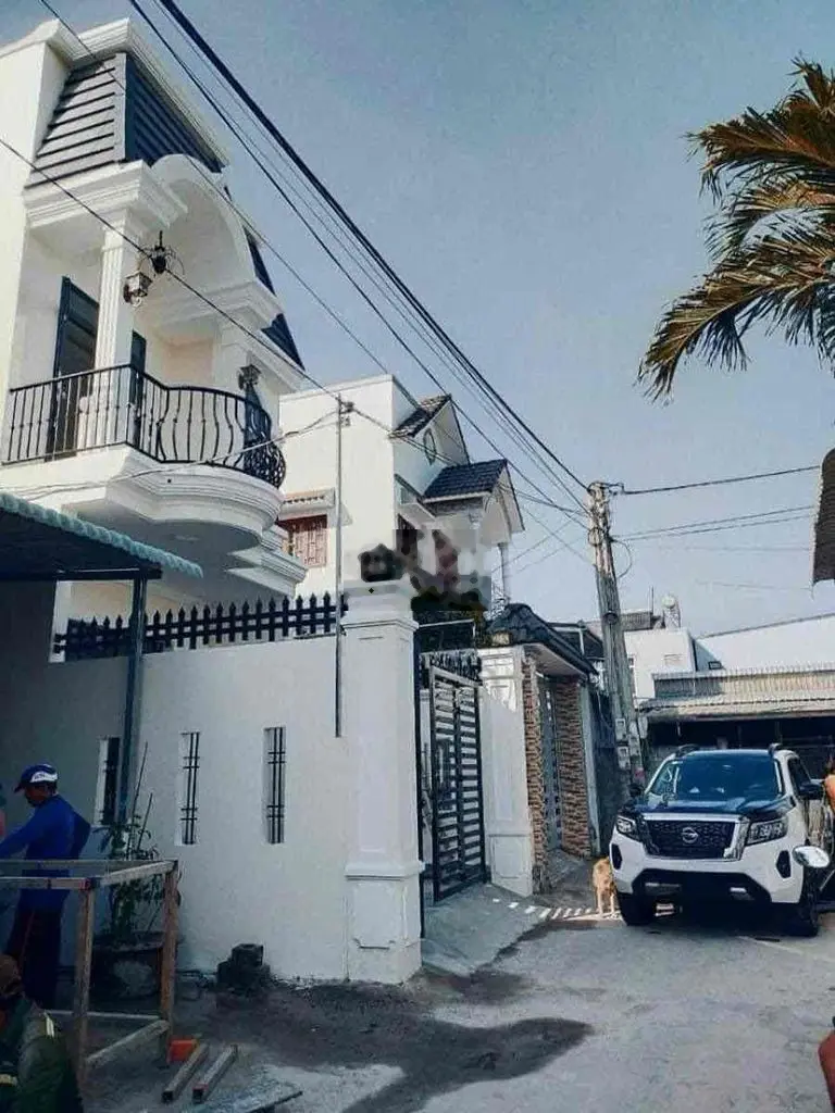 CẦN BÁN NHÀ HẺM THÔNG ĐỐI DIỆN KHU BẠCH ĐÀN