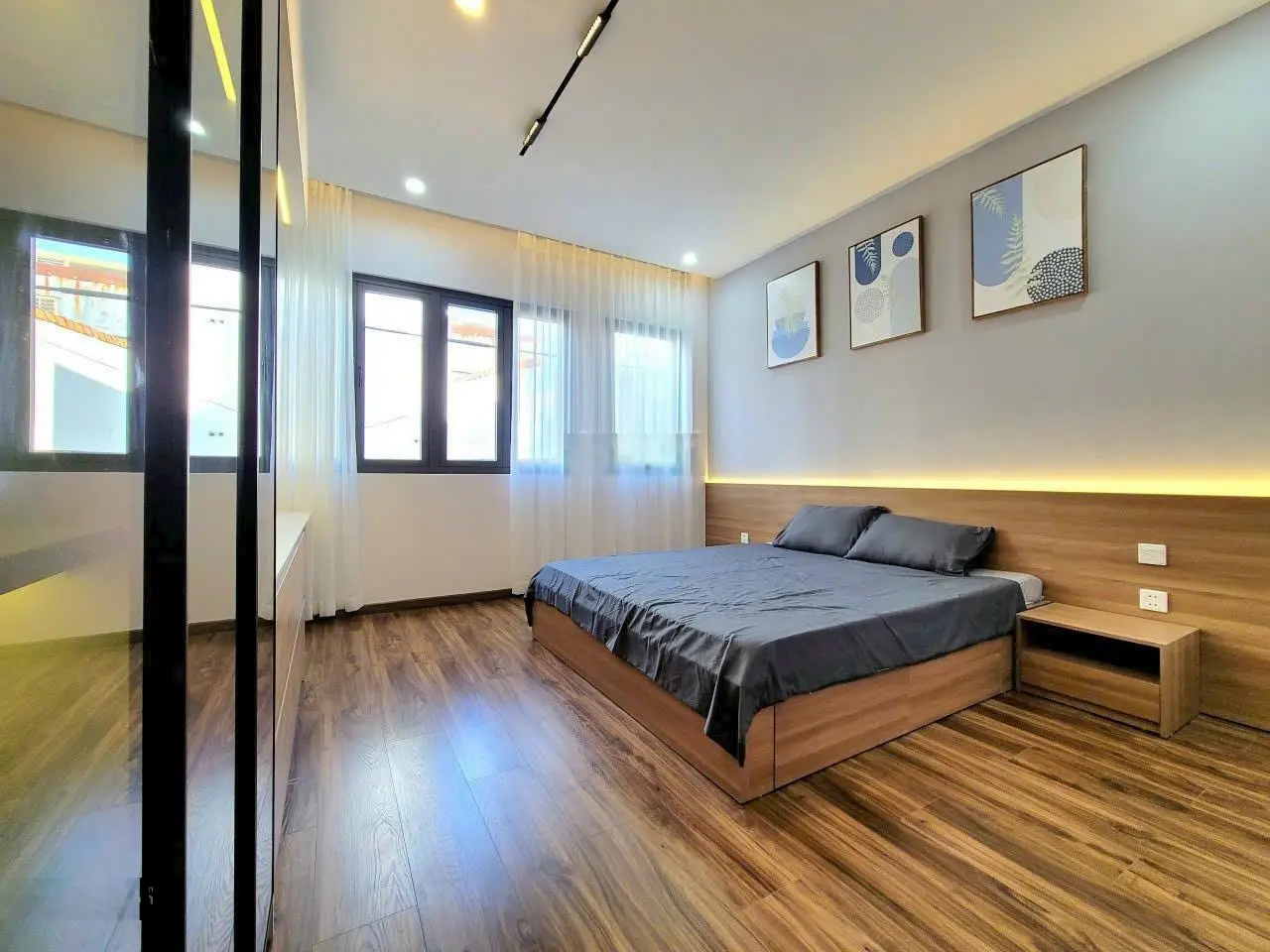 Bán nhà đường Thích Quảng Đức giá 2,45 tỷ DT 47.1 m2 tại P.5 Phú Nhuận. Sổ hồng hoàn công đầy đủ