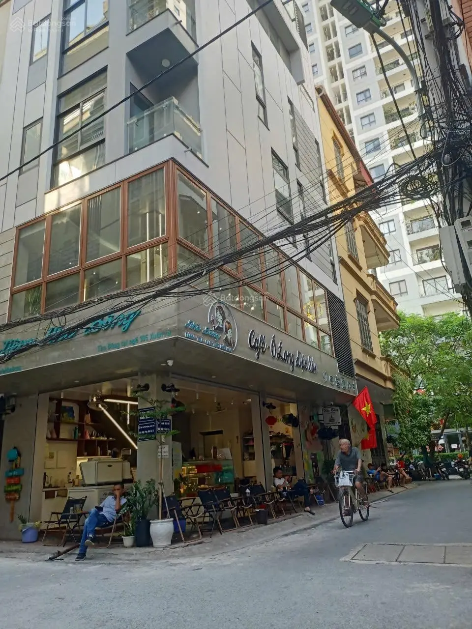 Bán nhà Trần Quốc Hoàn-Phan Văn Trường, Cầu Giấy 77m2, nhỉnh 19 tỷ 24 chỗ ngủ vỉa hè, văn phòng