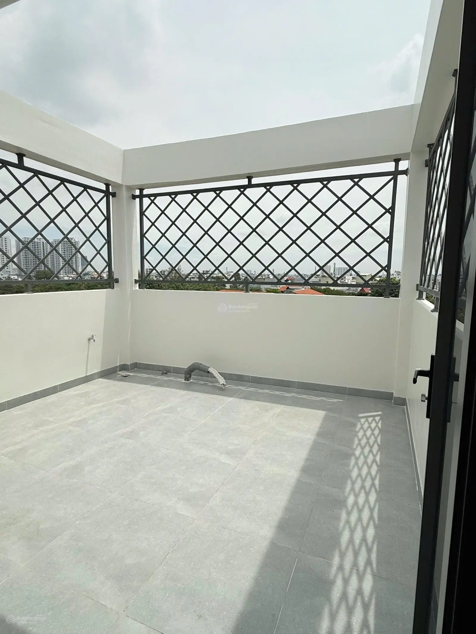 Mặt tiền đường Song Hành P10 Q6