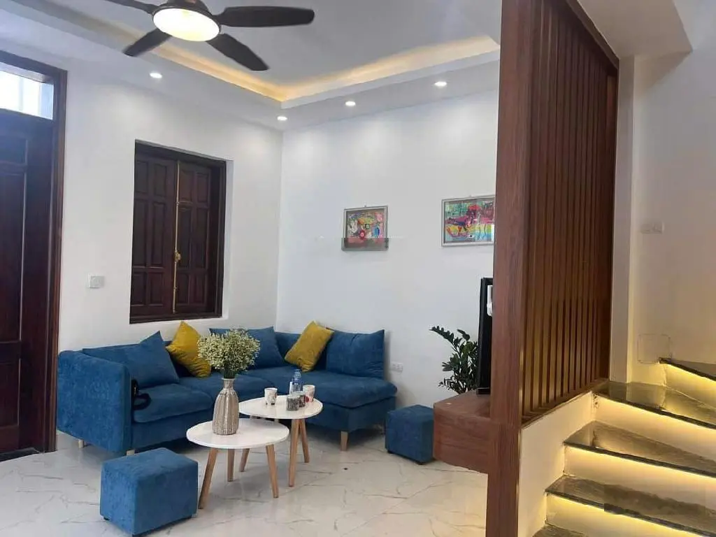 *** bán nhà phố tây mỗ: nhà mới 40m-5tầng, 3ngủ, đủ công năng, ôtô cạnh nhà- 6tỷ hơn lh: 0975829946