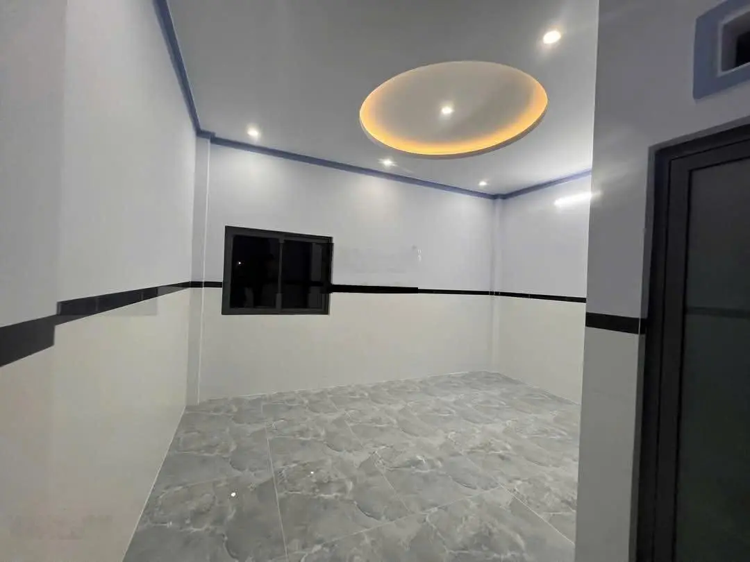 Chính chủ bán nhà đẹp ngay chợ Bình Chánh 1tỷ250/100m2 SHR cho vay 70%