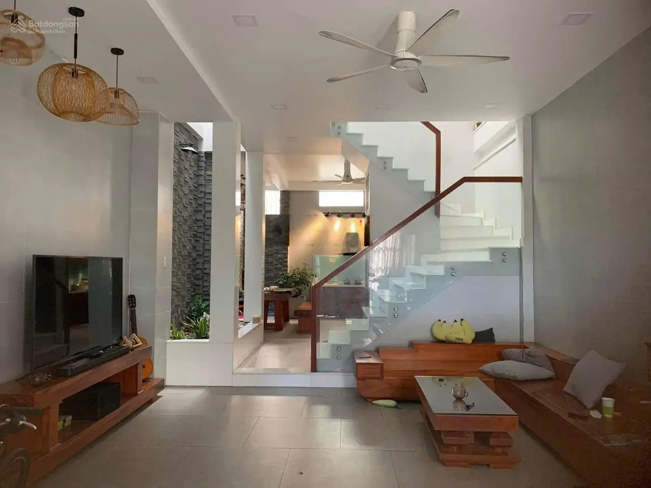 Bán nhà đường nguyễn thị gạch sát trường học phan bội châu