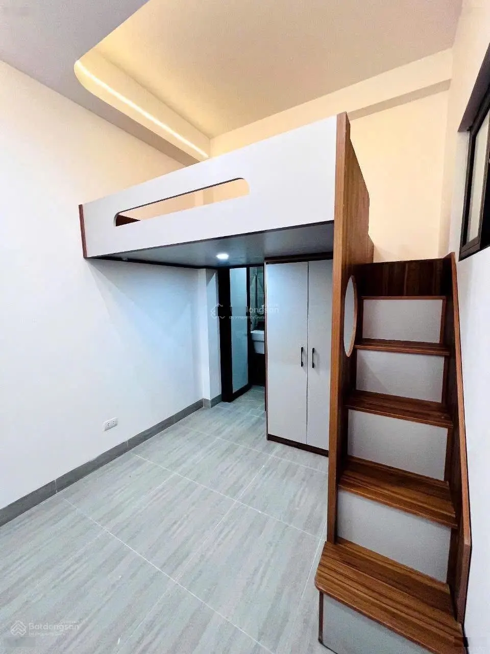 Bán toà ccmn phạm văn đồng 60m2 7 tầng 16 phòng khép kín full đồ dòng tiền 90tr: tháng.