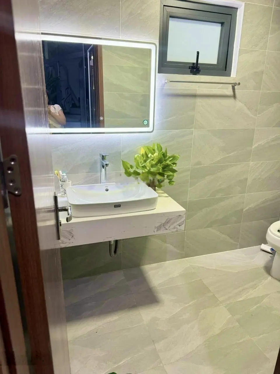 Bán nhanh! phố Thái Hà, ô tô tránh, mặt tiền rộng, giá đầu tư sinh lời cực ngon, 75m*5 tầng