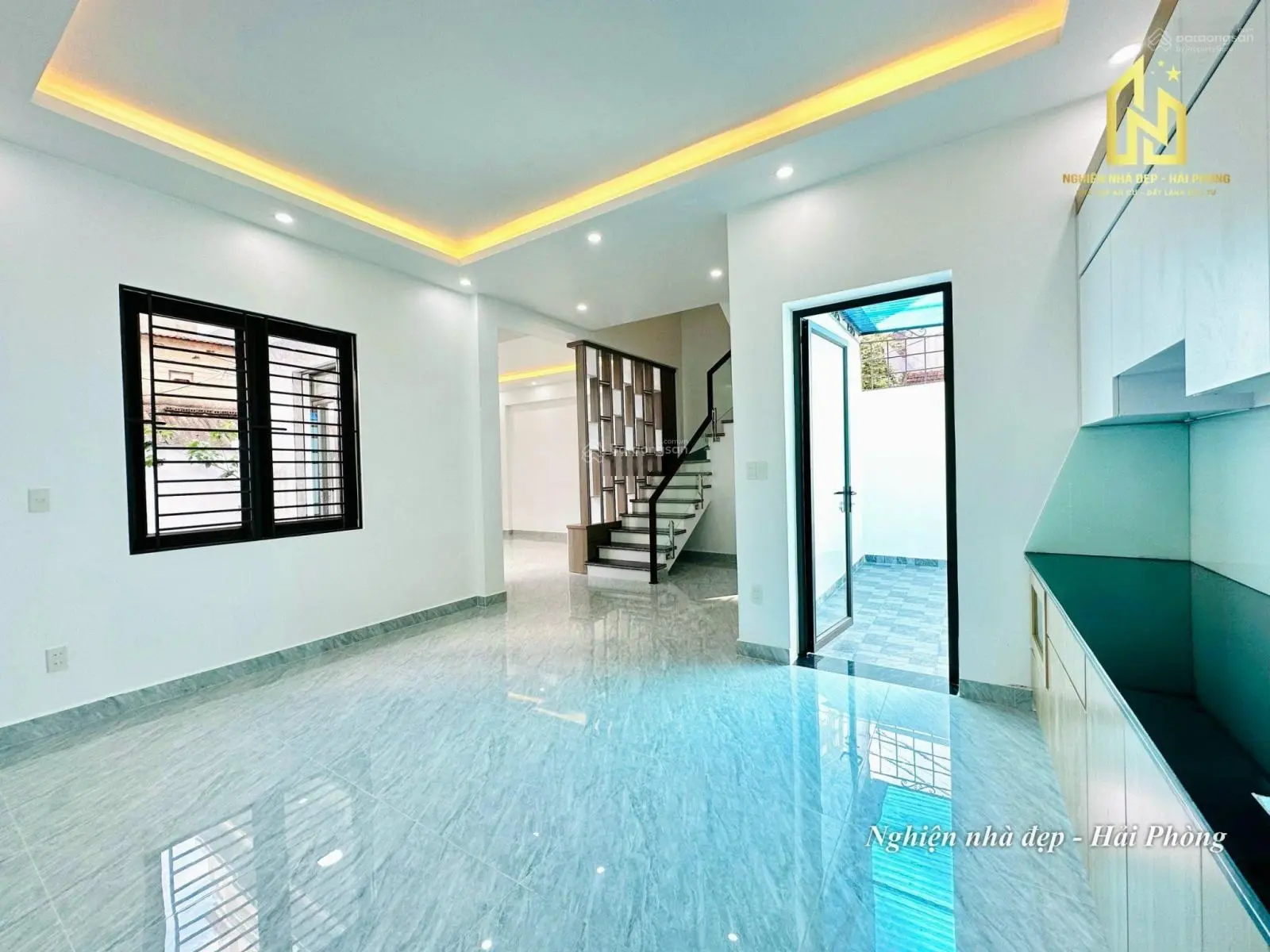 Bán nhà phong cách Villa phố Tôn Đức Thắng