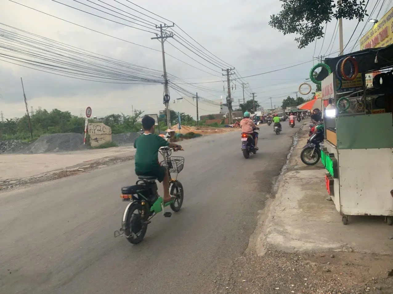 Cần bán gấp căn nhà trọ 1kiot và 4PT giá 2ty2 mặt tiền nhựa nội bộ